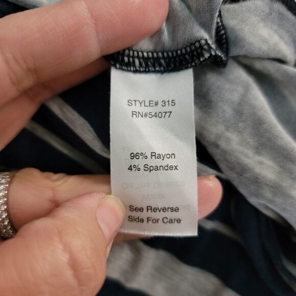 Cabi 315 perfect tee dress - Picture 2 of 10